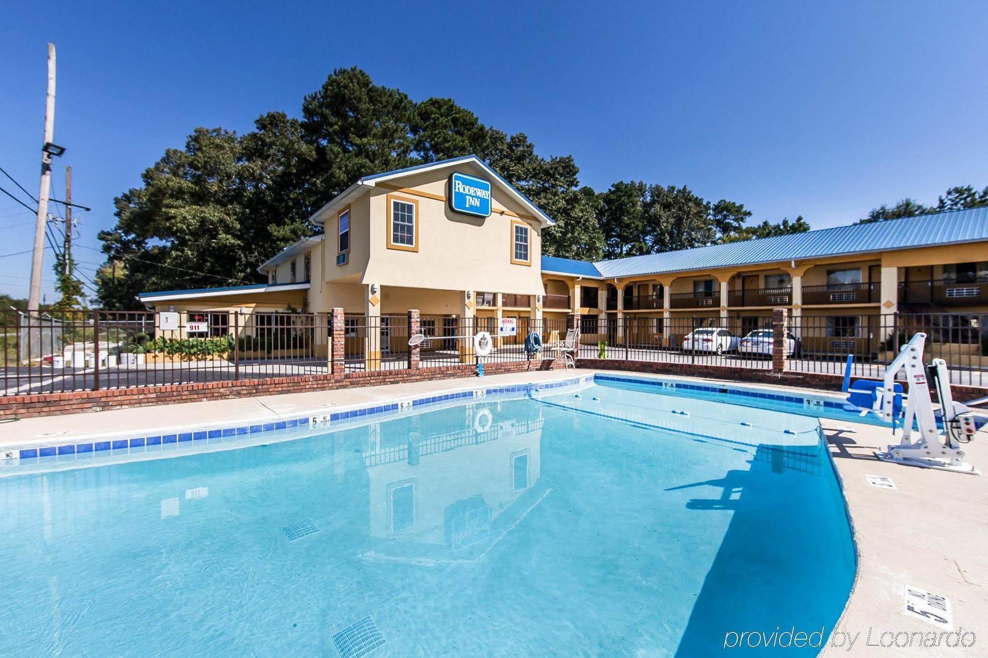 Days Inn By Wyndham Calhoun Ga I-75 And Us-41 Exteriér fotografie
