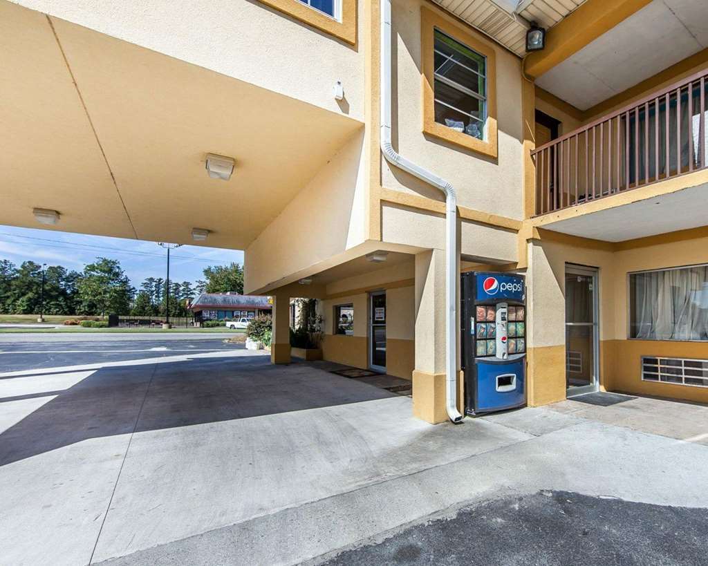 Days Inn By Wyndham Calhoun Ga I-75 And Us-41 Exteriér fotografie