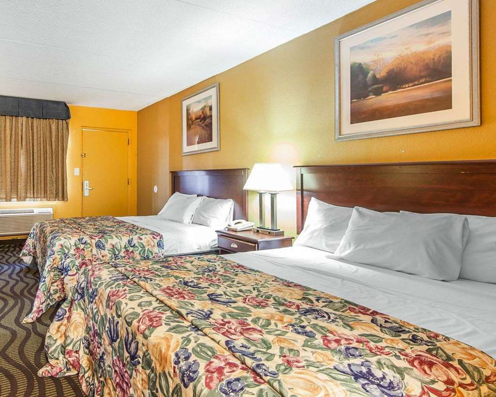 Days Inn By Wyndham Calhoun Ga I-75 And Us-41 Pokoj fotografie