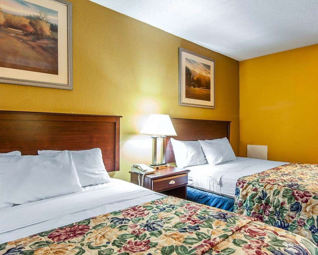 Days Inn By Wyndham Calhoun Ga I-75 And Us-41 Pokoj fotografie